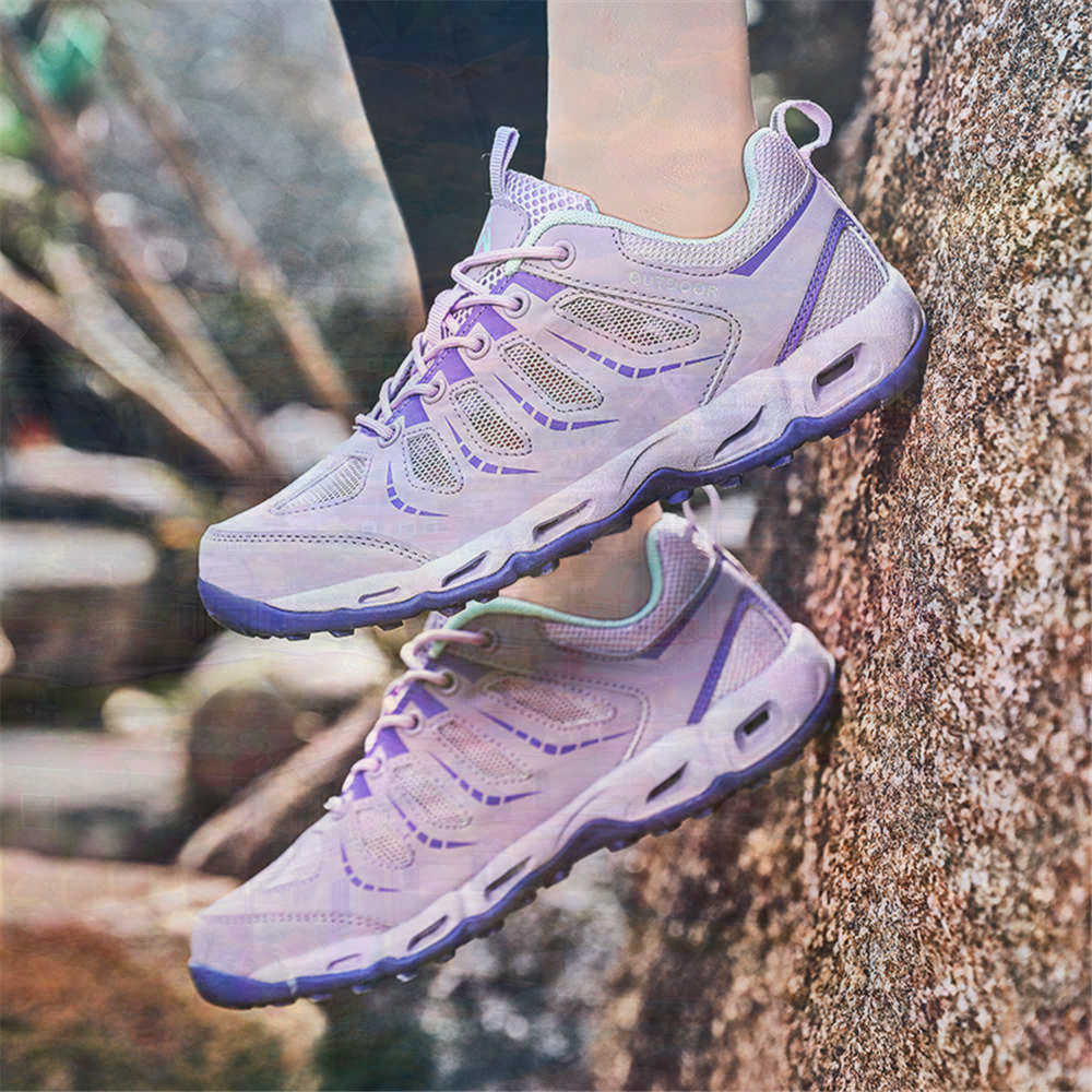 Sumer Round Tip Silver Sneaker - đánh giá và giá Badminton China